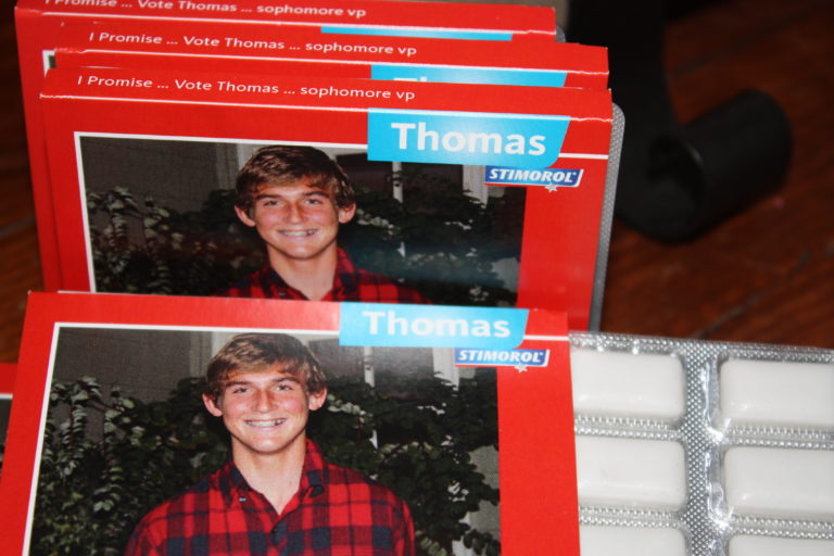 Student Uncovers Two Personalized Chewing Gum Applications for Political Campaigns